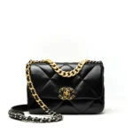 19 Handbag Shiny Lambskin “Black”