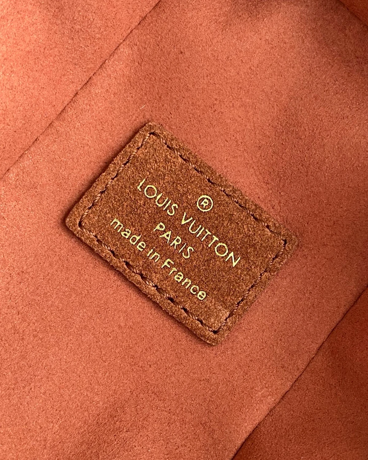 Side Trunk MM “Tan”