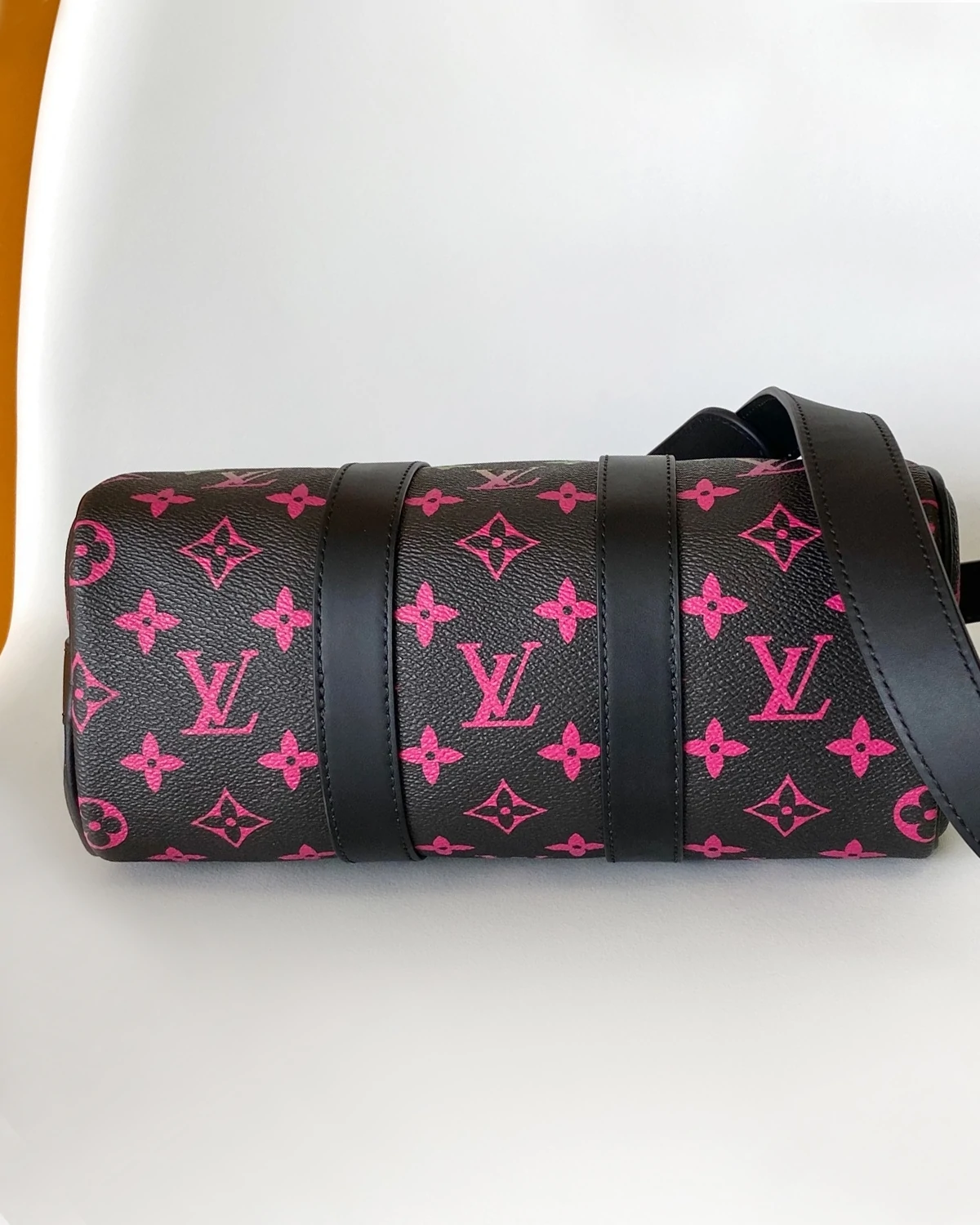 Keepall Bandouliere 25 “Monogram Iridescent Black”