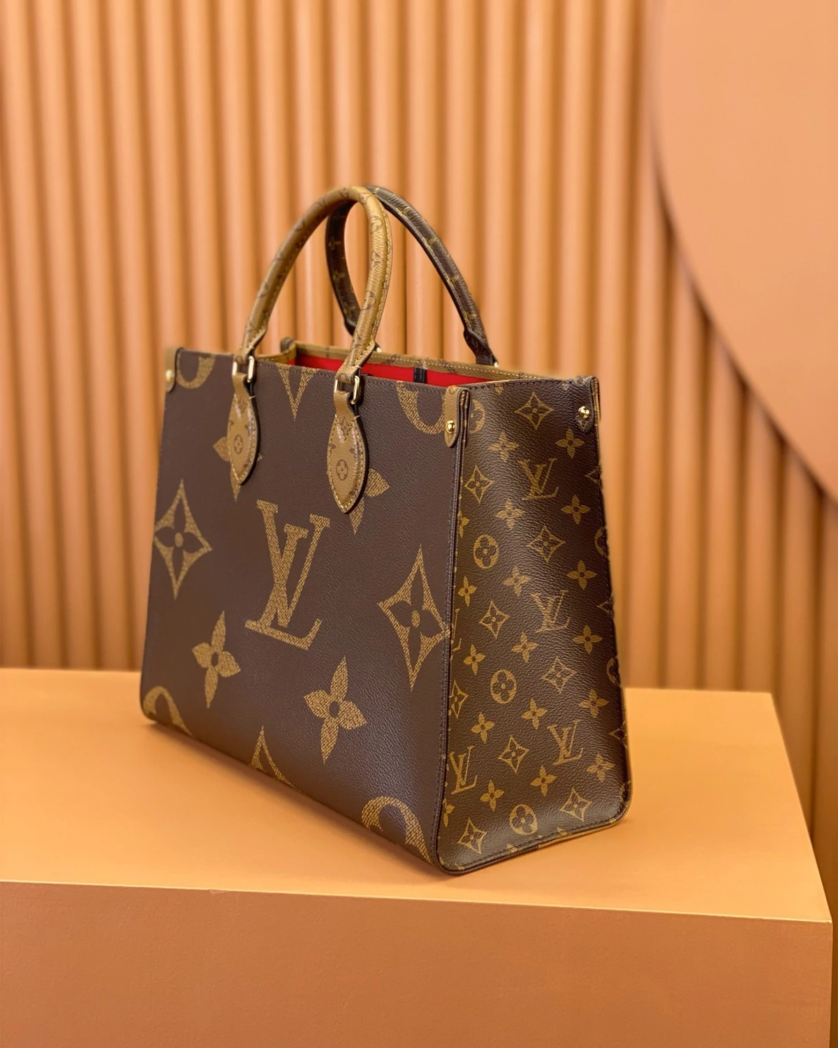 OnTheGo MM “Monogram”