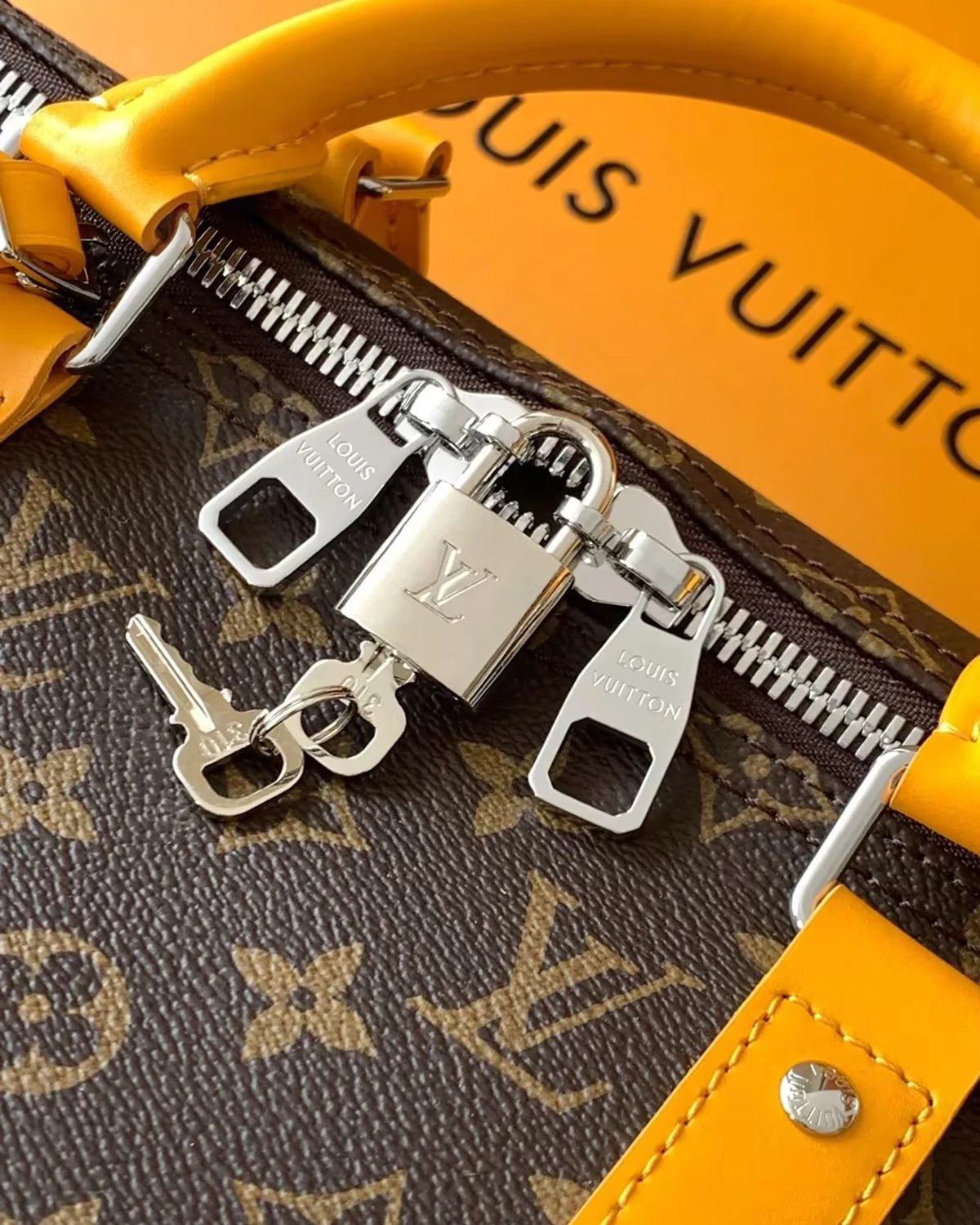 Keepall Bandoulière 50 “Safran Yellow”