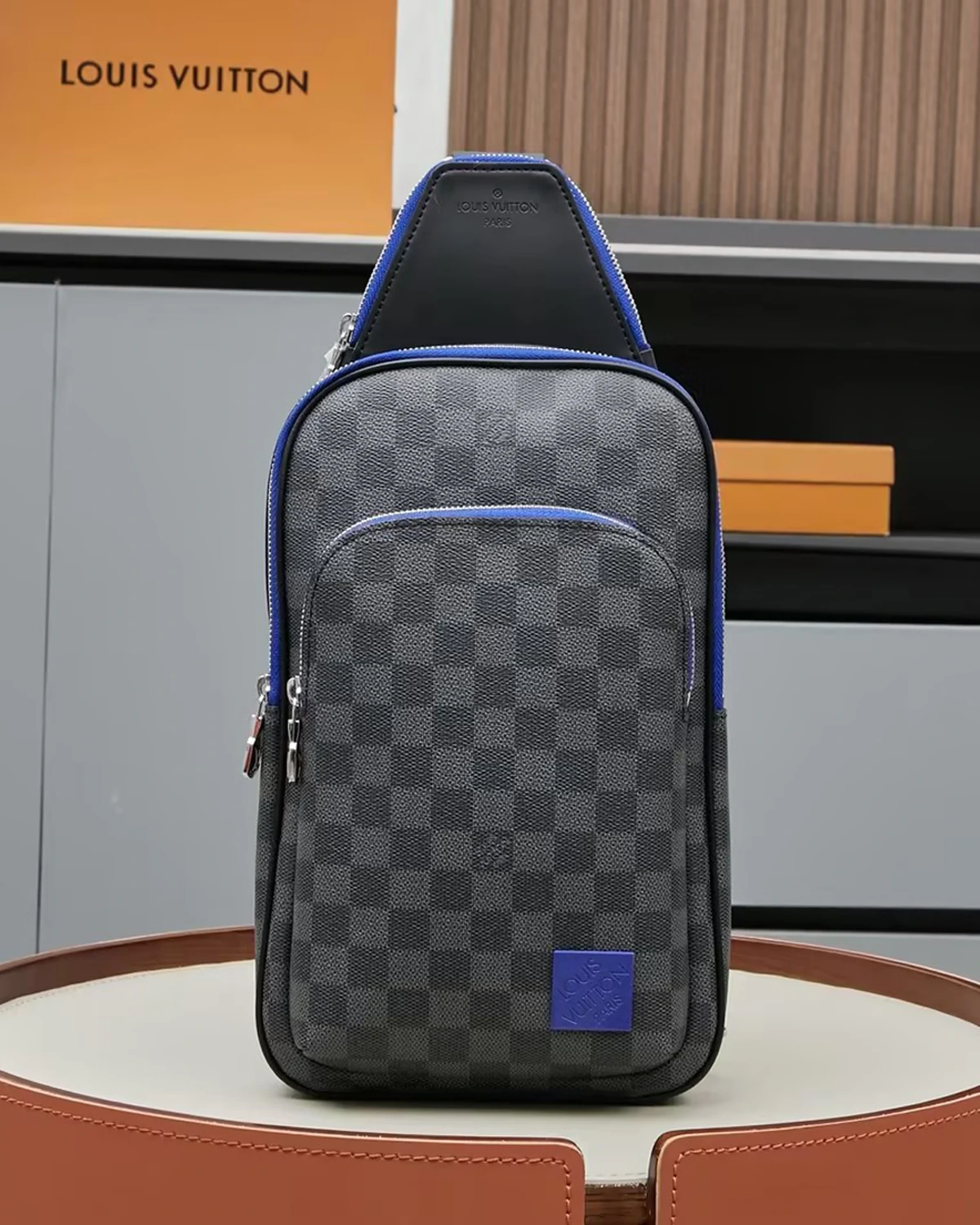 Avenue Slingbag “Damier Graphite Indigo Blue”