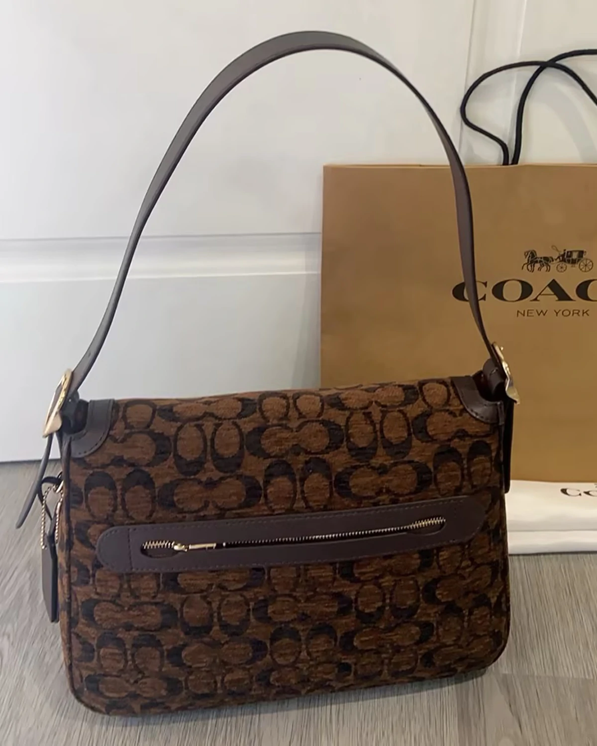 etta-flap-shoulder-bag (2) etta-flap-shoulder-bag