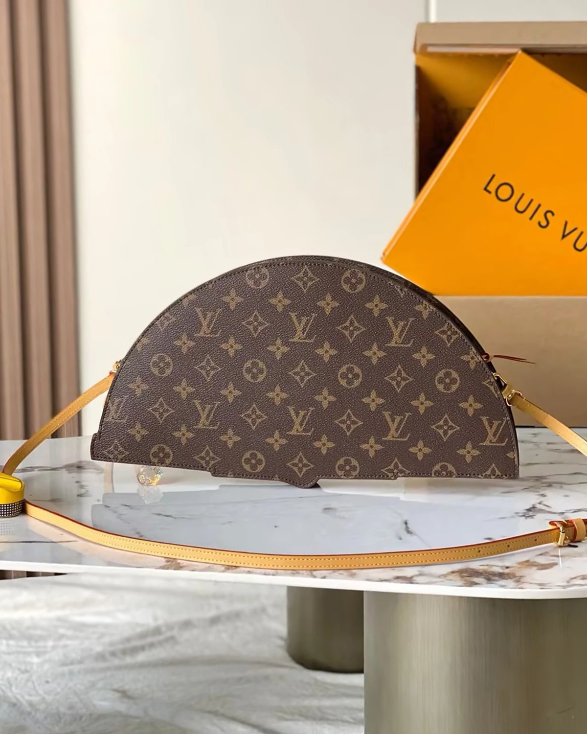 fan-bag (2) fan-bag (1)