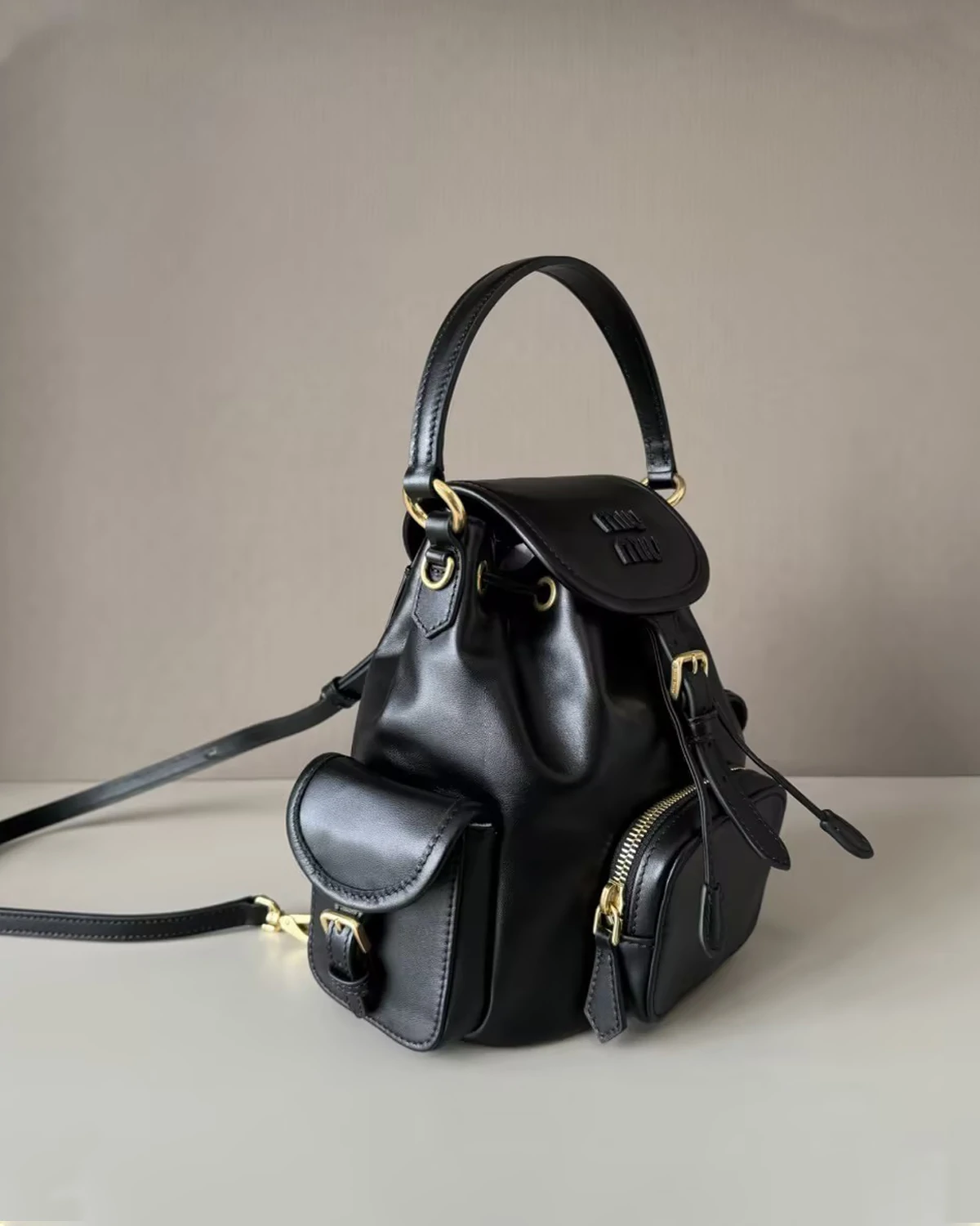 leather-backpack - classic-black (1)