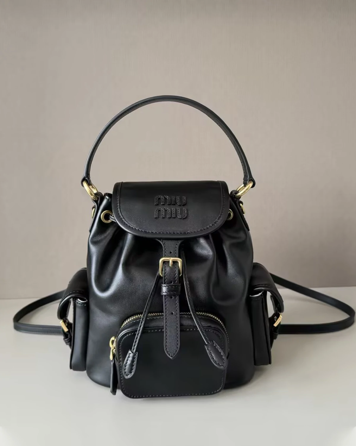 leather-backpack - classic-black (1)