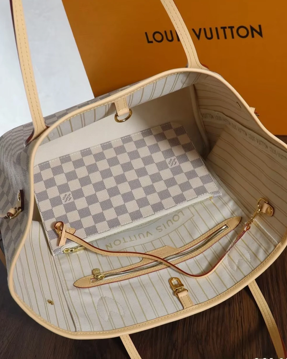 Neverfull MM “Damier Azur Canvas Beige ”