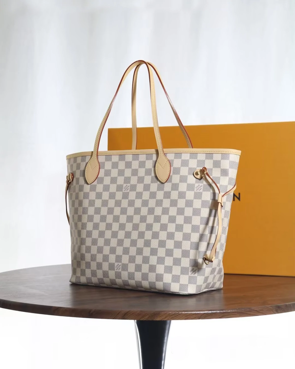 Neverfull MM “Damier Azur Canvas Beige ”