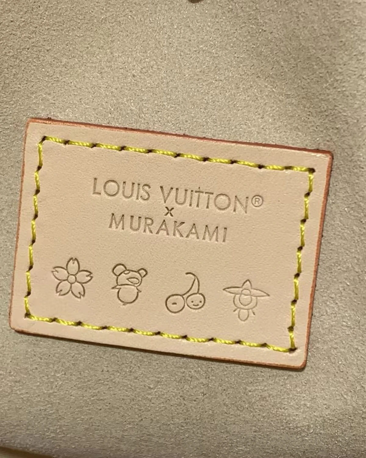 TM Onthego PM “Multicolor White”