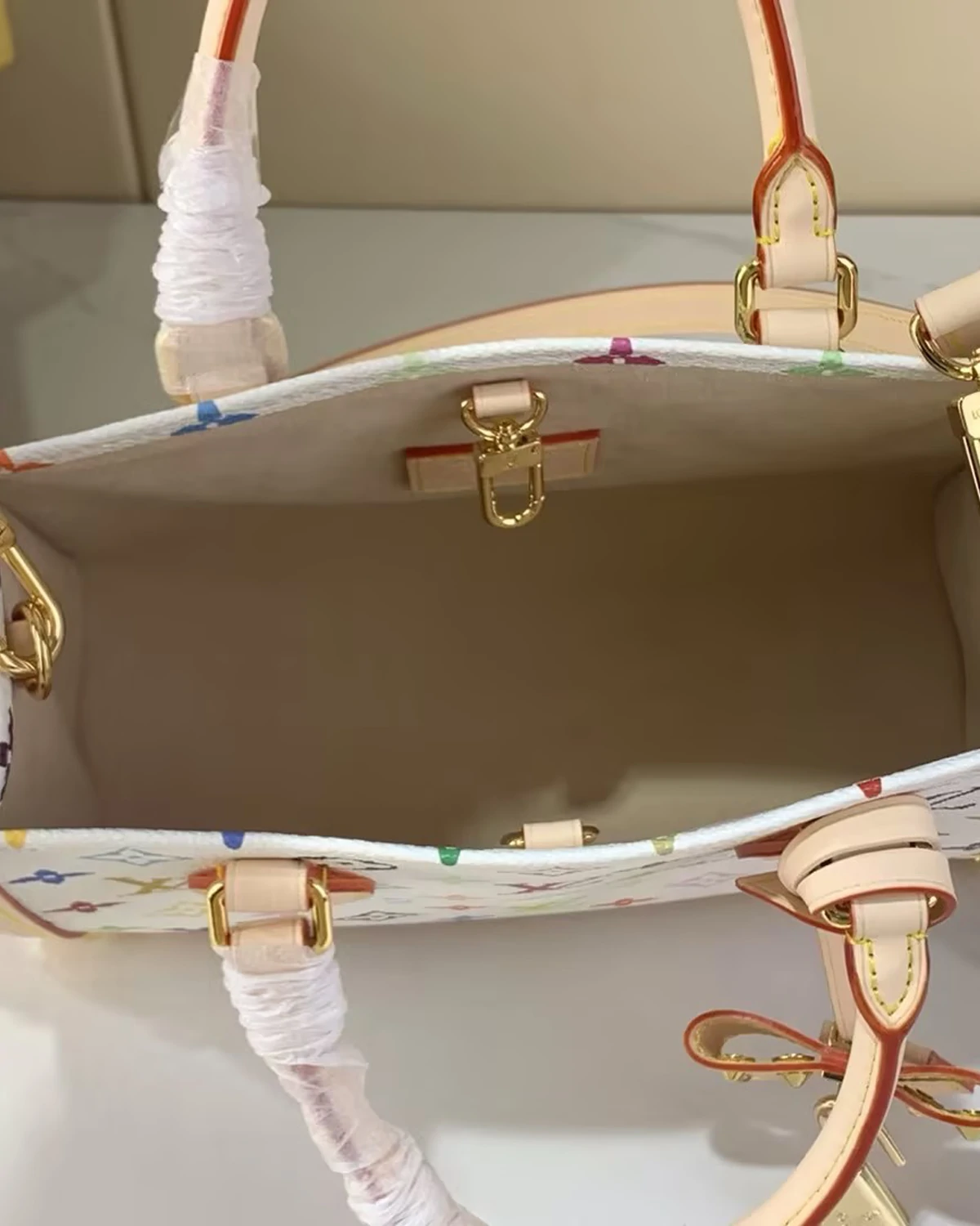 TM Onthego PM “Multicolor White”