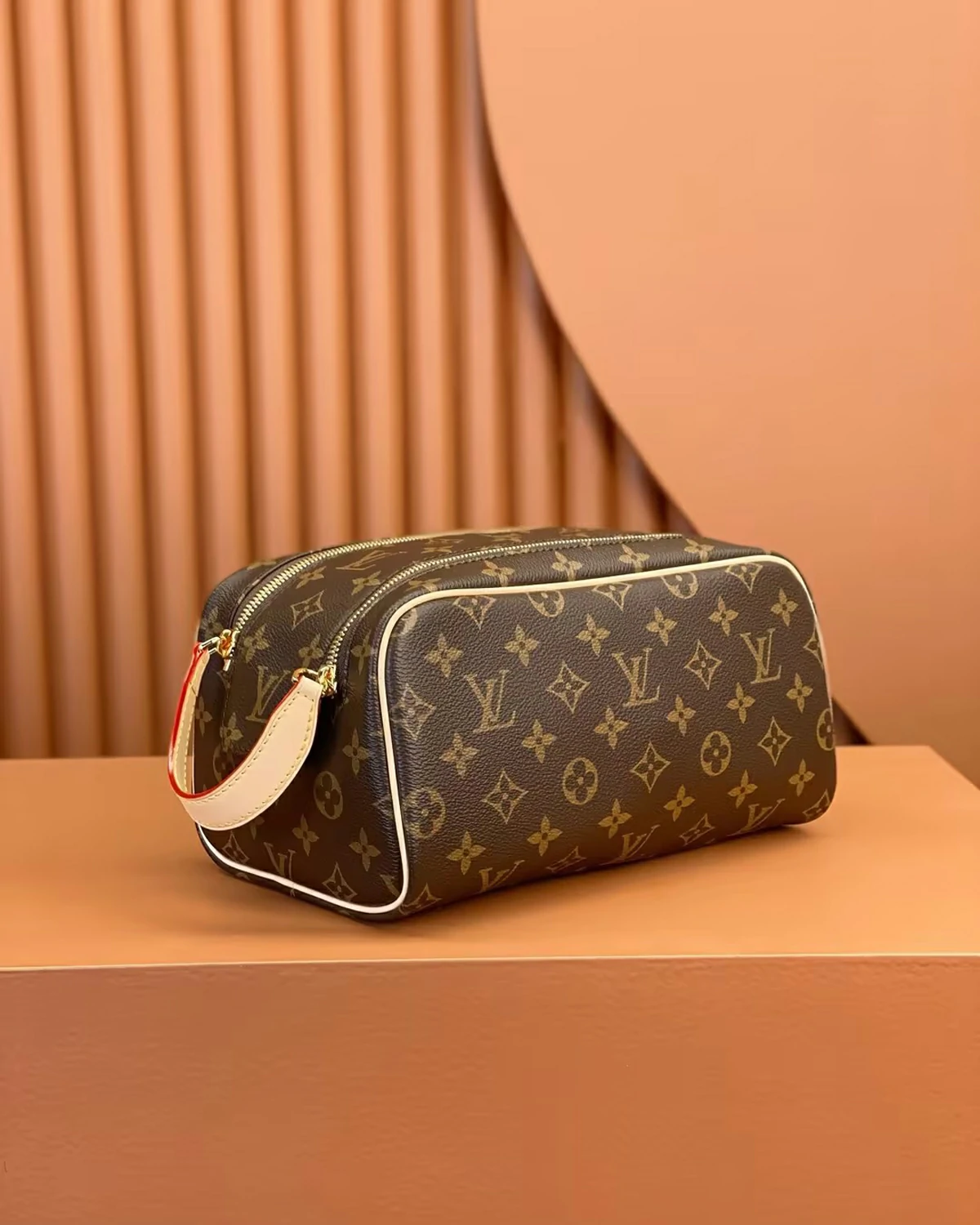 Toilet Dopp Pouch “Monogram Canvas ”